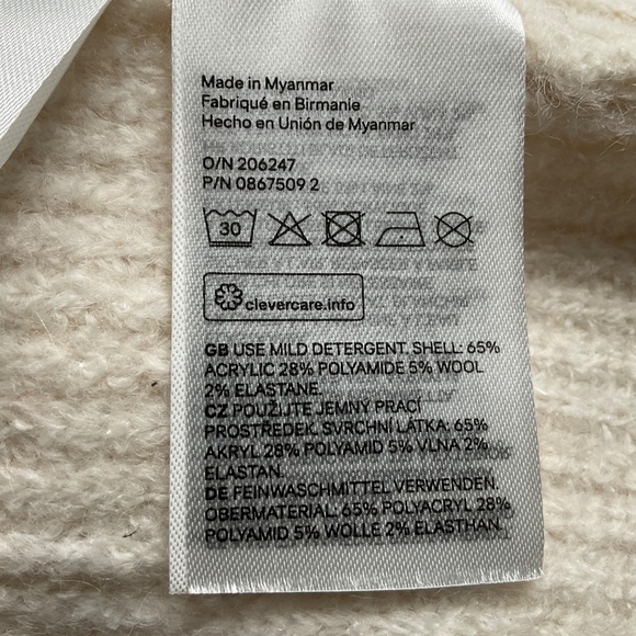 H&M Kids Cropped V-Neck Pullover Sweater Sz 12-14 Cozy Knit Cream Hyggelife Chic - Picture 7 of 7